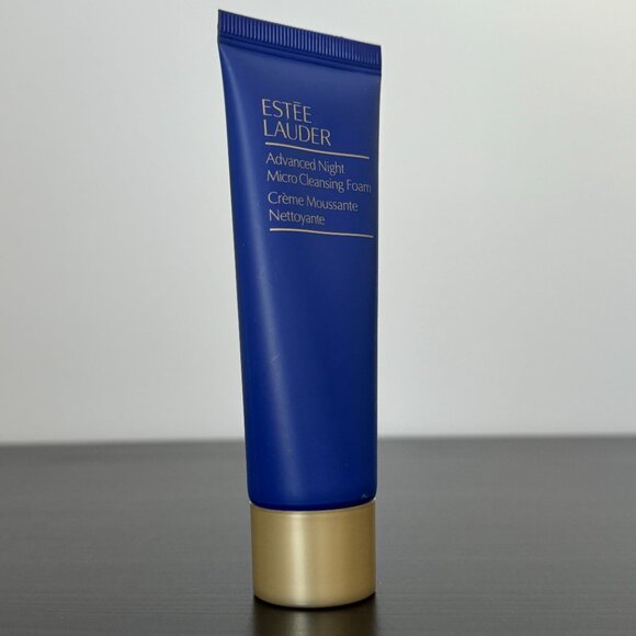 Estée Lauder Advanced Night Micro Cleansing Foam - Picture 2 of 12